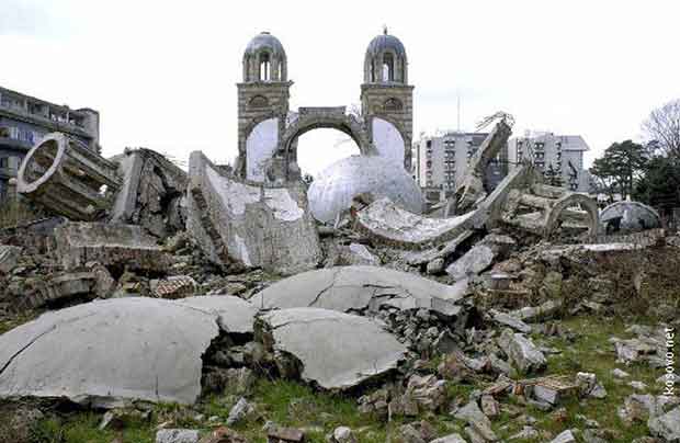 djakovica porusena crkva 01